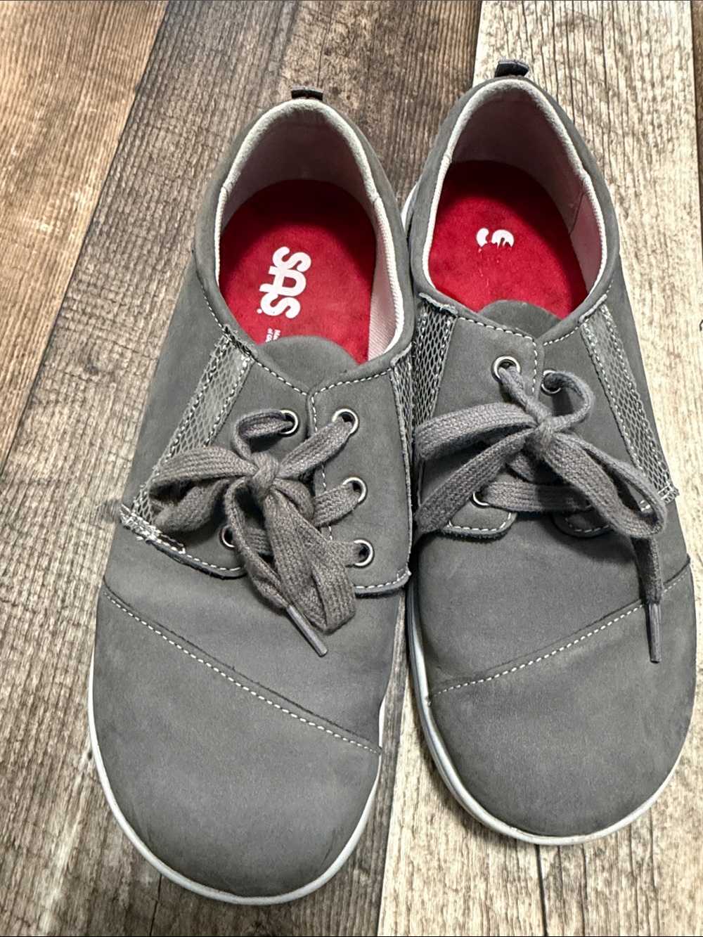 SAS women’s sneakers